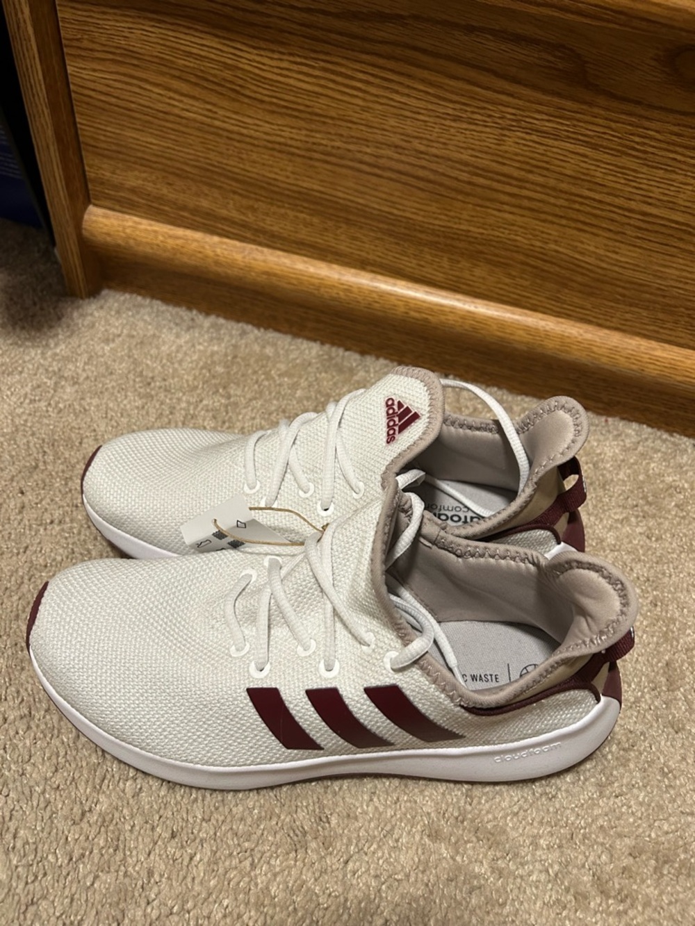 New Adidas Cloudfoam White Sneakers with Maroon Stripes women’s size 8